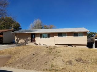 3733 Canterbury Ln, Pueblo, CO 81005