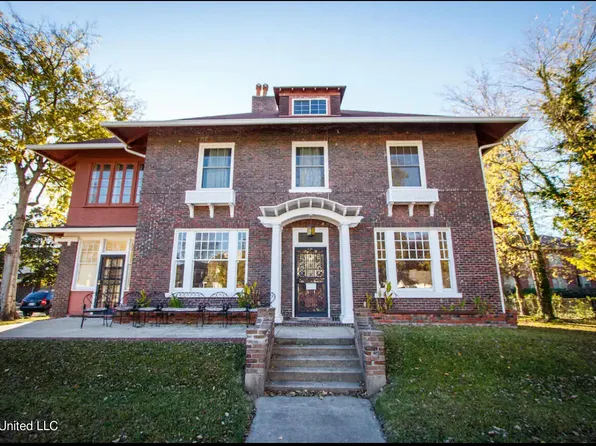 111 Leflore Ave, Clarksdale, MS 38614