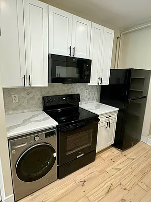 Rented by Tolmas Corporation | media 5