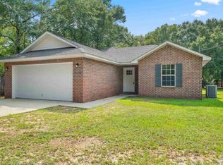 5299 Cox Rd, Milton, FL 32583