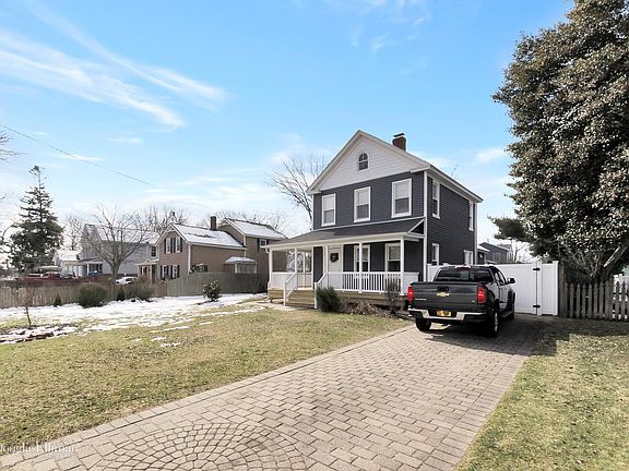 2nd image of 80 Cherry Ave
