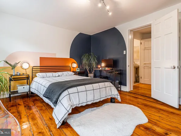 133 Queen St, Philadelphia, PA 19147