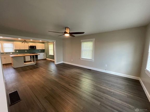4th image of 621 Woodside Dr