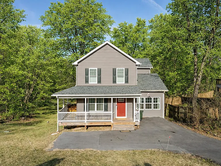 301 Rollason Dr — Photo 57
