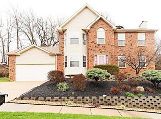 2951 Bayberry Ridge Dr, Saint Louis, MO 63129