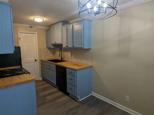 Colonial Heights Apartments