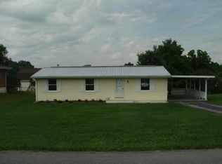 237 Crockett St, Bluff City, TN 37618