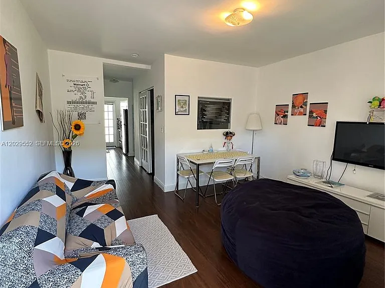 911 Meridian Ave #206 — Photo 2