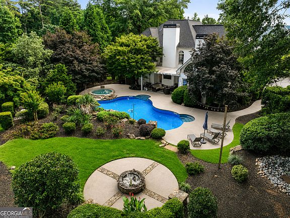 3rd image of 406 Cimaron Park