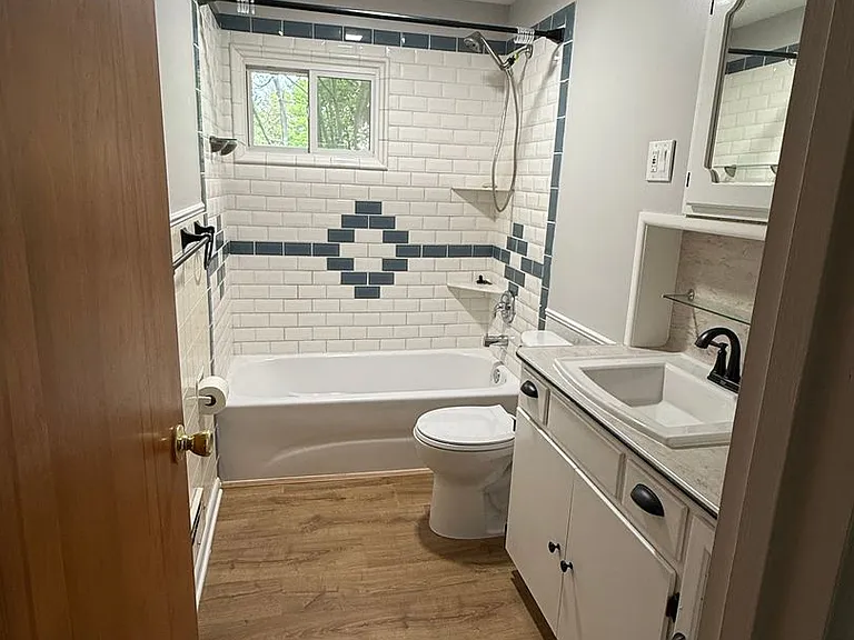704 Rumson Rd — Photo 16