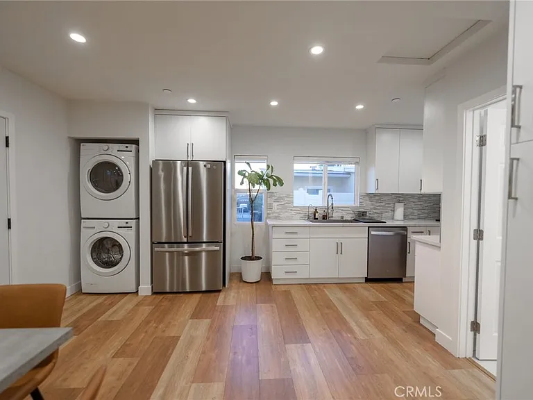 11012 Quill Ave — Photo 4