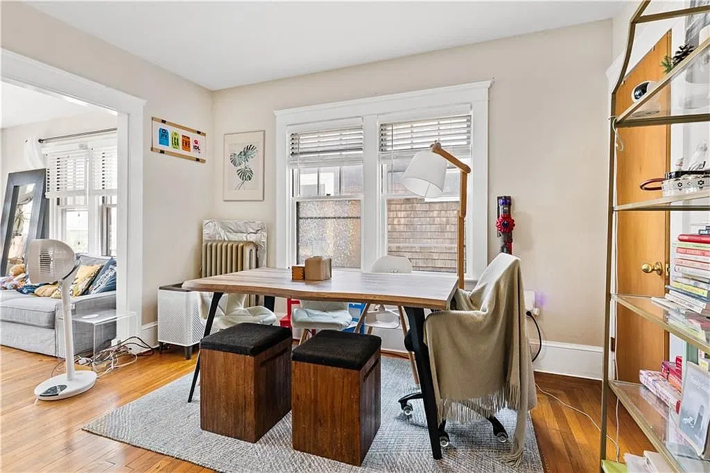 2 bed, 1.0 bath, 1225 sqft, $2,650 — Photo 3