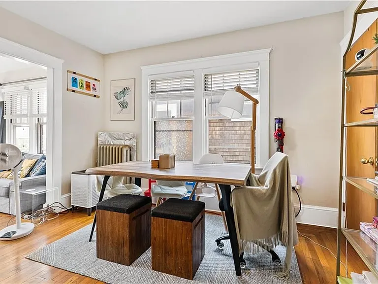 183 Narragansett St — Photo 5