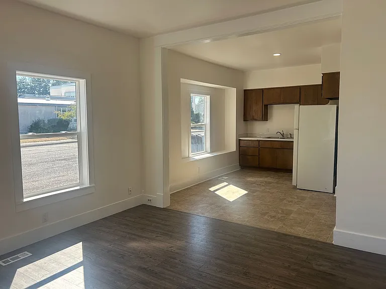 5651 1st Ave — Photo 2
