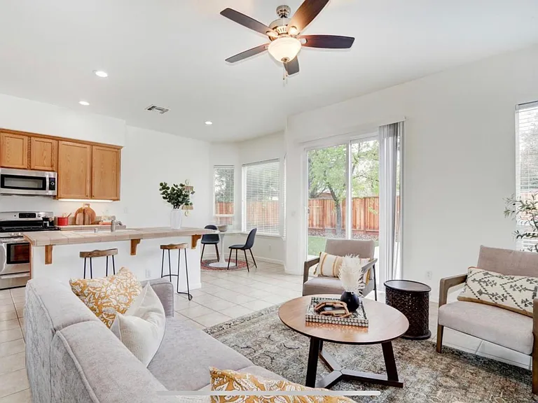 5808 Laurel Cove Ct — Photo 9