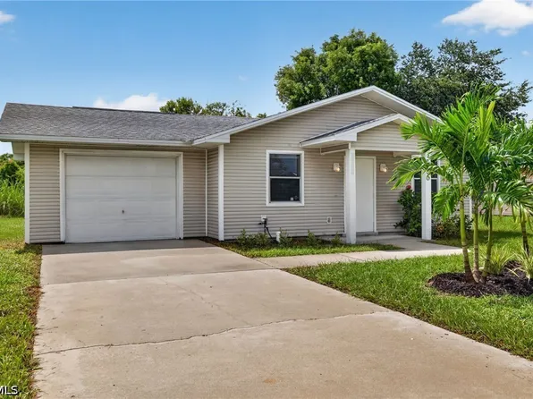 3656 Suntrust Dr, Fort Myers, FL 33916