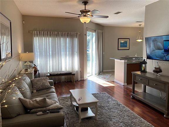 4th image of 2089 Winterset Dr