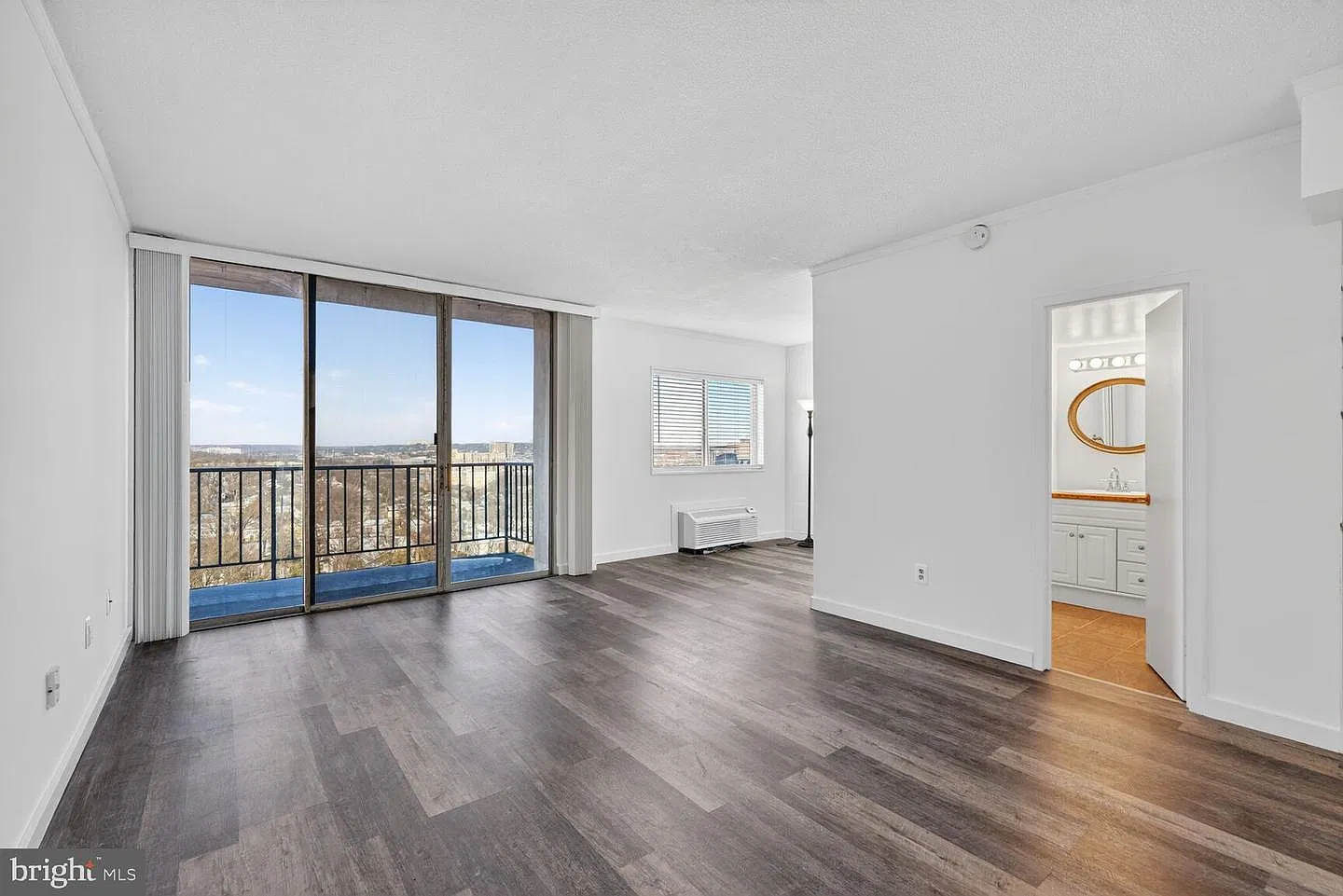 Studio, 550 sqft, $1,550 — Photo 1