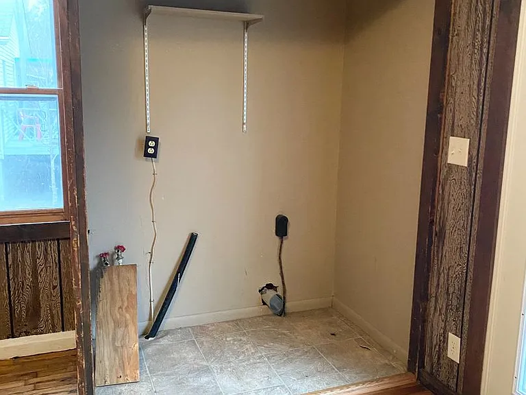 83 Pelham Hts — Photo 9