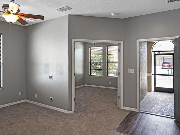5th image of 3639 Briar Run Dr