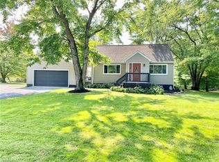 20 W Hill Dr, Canfield, OH 44406