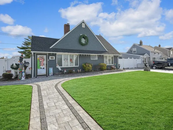 1 Forester Lane, Levittown, NY 11756