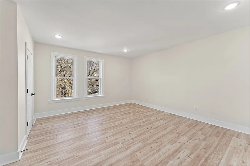 Thumbnail 19