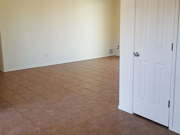 2nd image of 3617 Marion Ln