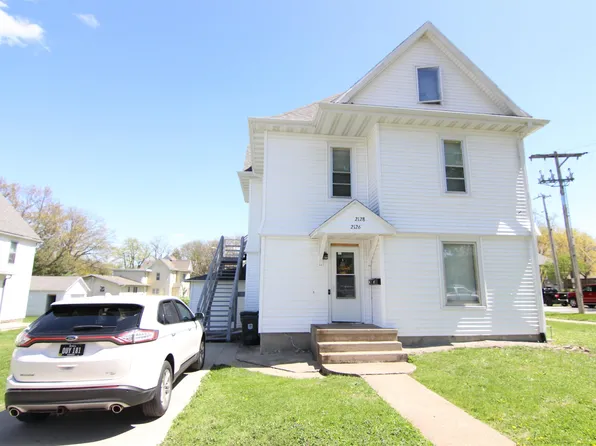 2126-2128 Olive St, Cedar Falls, IA 50613