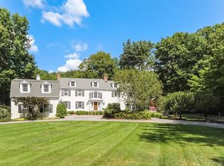 447 Valley Rd, New Canaan, CT 06840