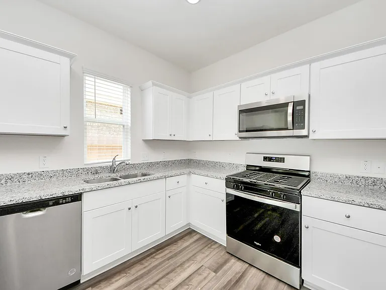 1902 Corsica Creek Ln — Photo 25