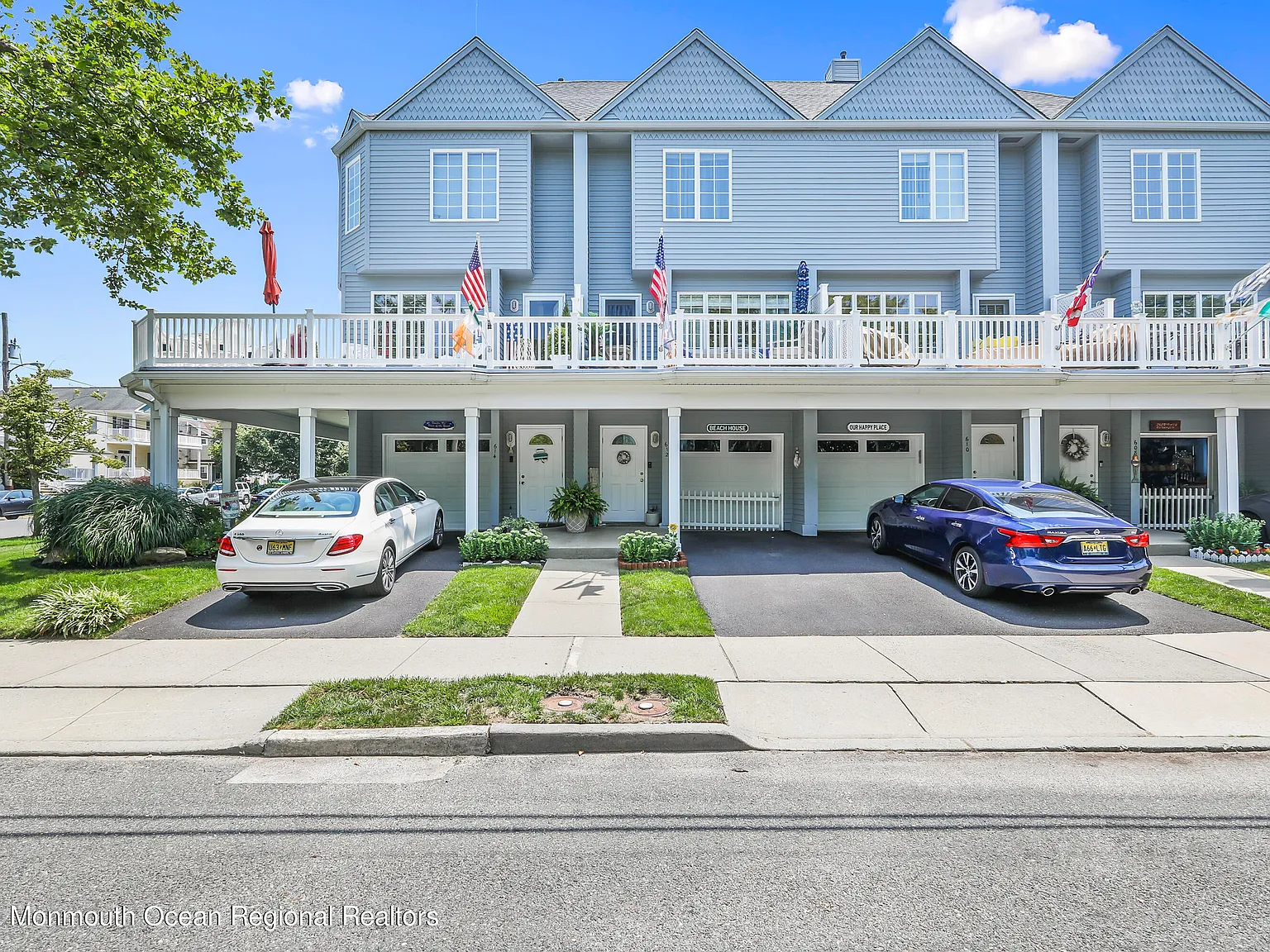 2 bed, 1.5 bath, 820 sqft, $2,300 — Photo 1