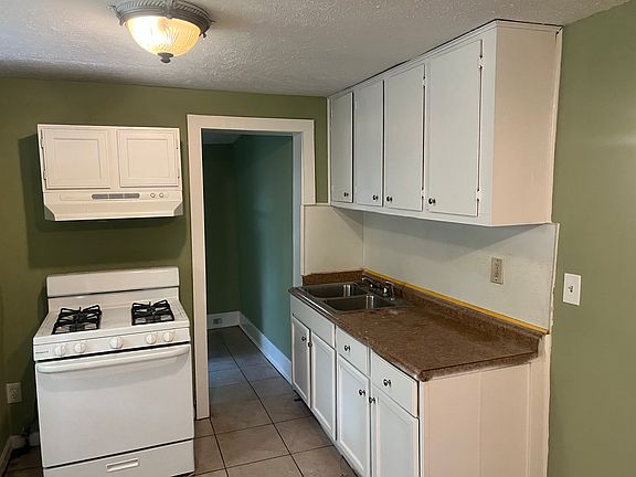3rd image of 151 Union St NE