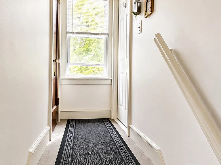 91 Clermont St #2 — Photo 4