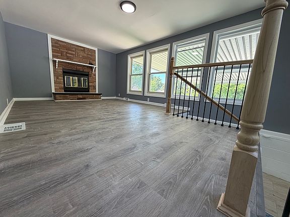 3rd image of 9147 E Milton Ave