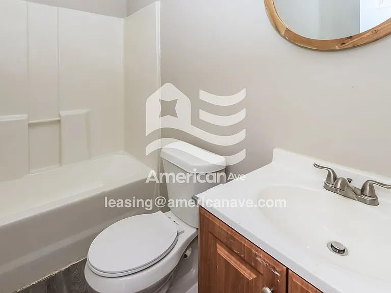 757853_013_wm_-_bathroom_13153076.jpg
