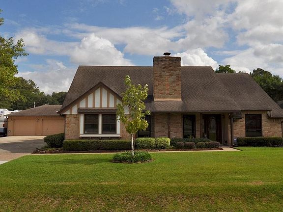 2nd image of 11319 Ashwood Dr