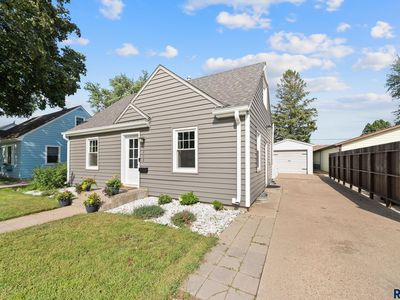 1208 S Willow Ave, Sioux Falls, SD, 57105