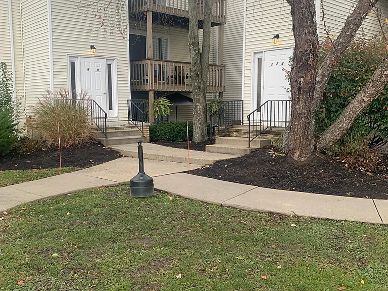 2360 Canterbury Rd #5 — Photo 3