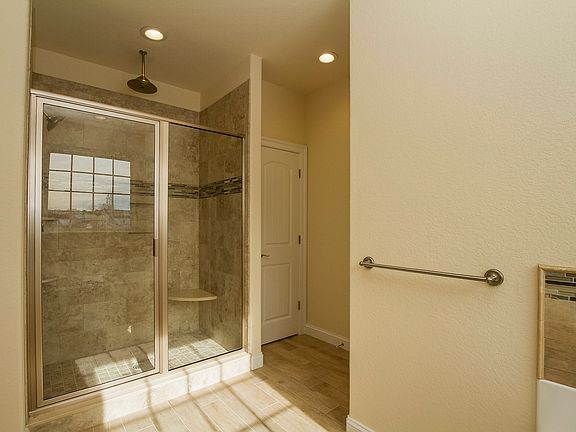3rd image of 1024 Ekaterina Ct