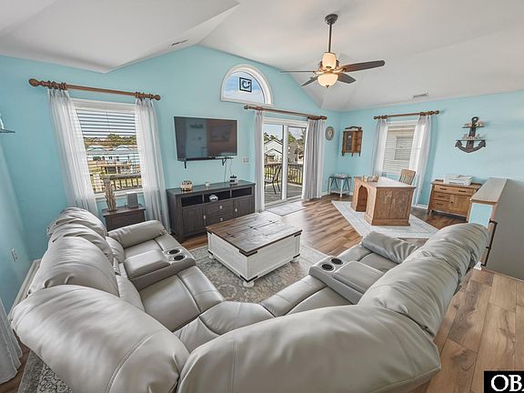 5th image of 422 Harbour View Dr