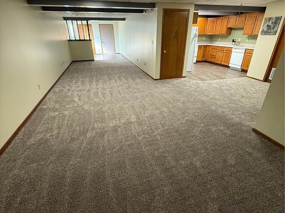 1st image of 1127 Trail Dr #1