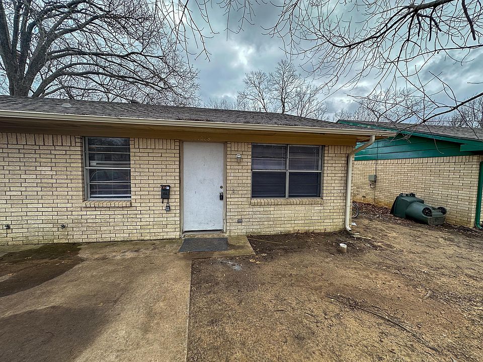 1st image of 1208 W Hunt St #1
