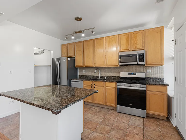 4819 N Fairfield Ave #1 — Photo 8