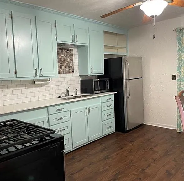 1715 Arizona Ave — Photo 3