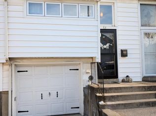 53 Dover Grn, Staten Island, NY 10312