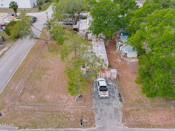 2nd image of 1200 Valencia Ave