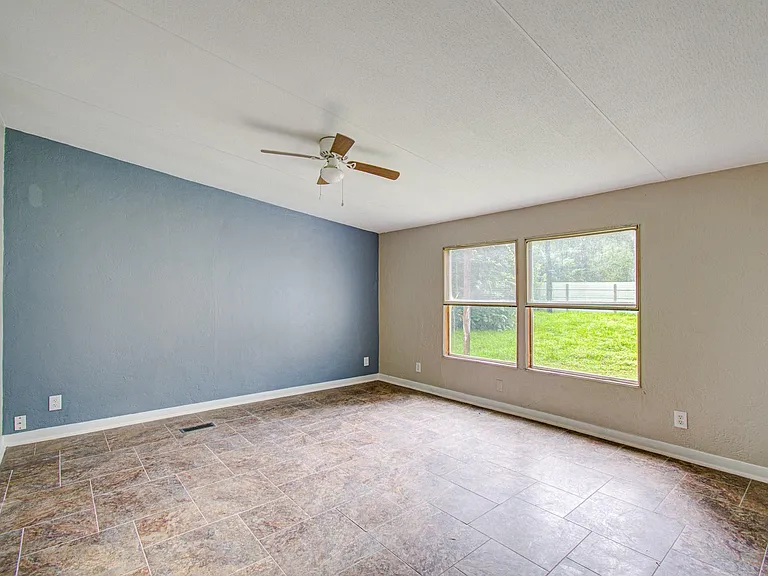 16307 Antelope Ln — Photo 20