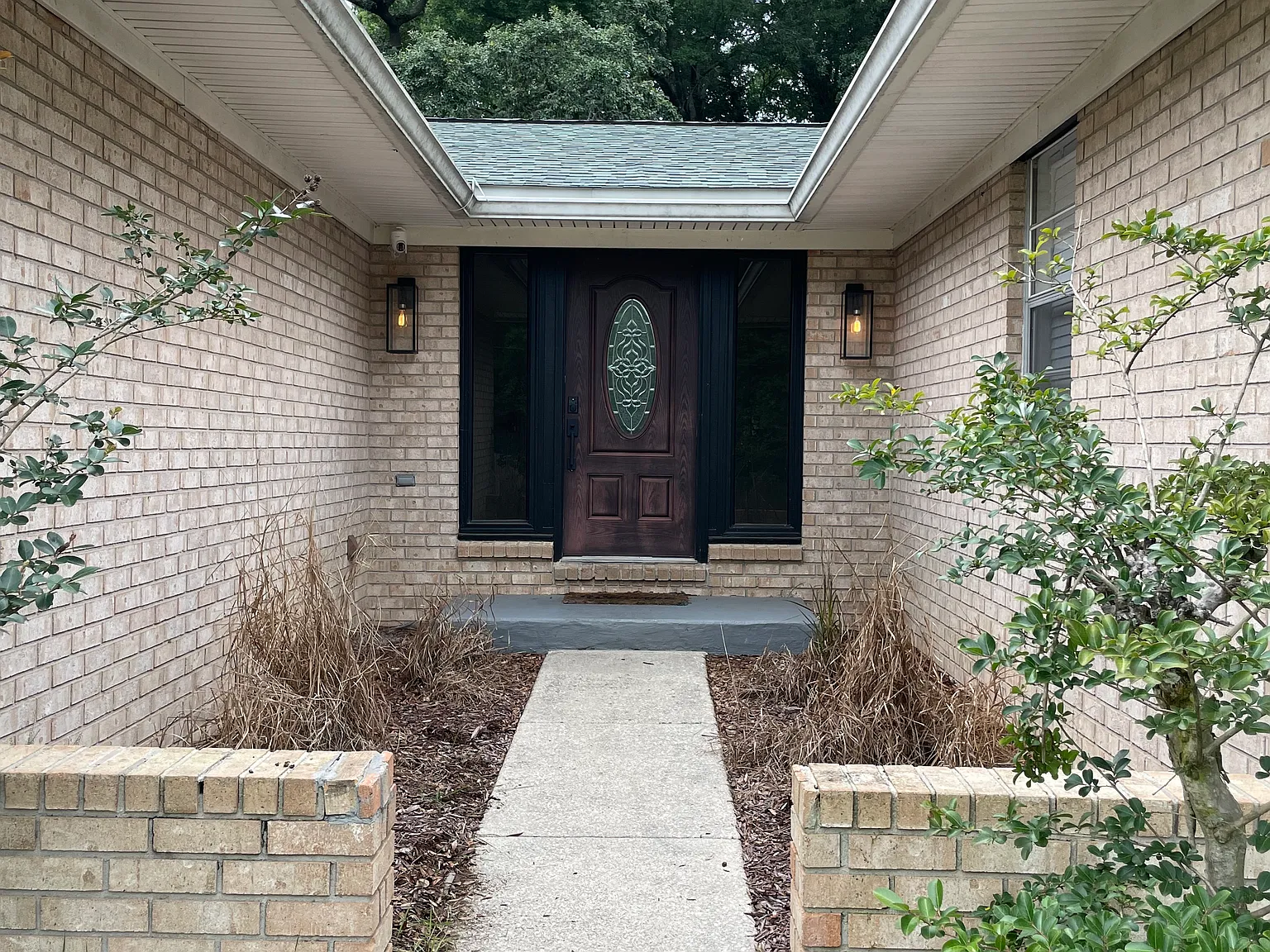 6 bed, 2100 sqft, $3,600 — Photo 2