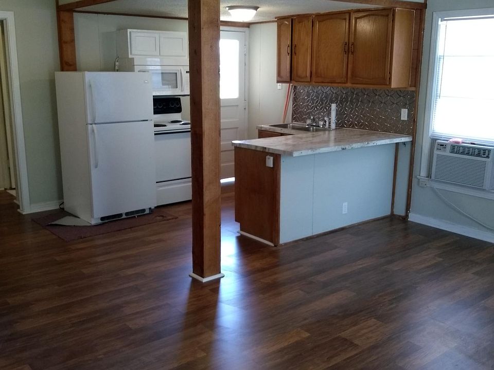 2nd image of 836 Chestnut St #836